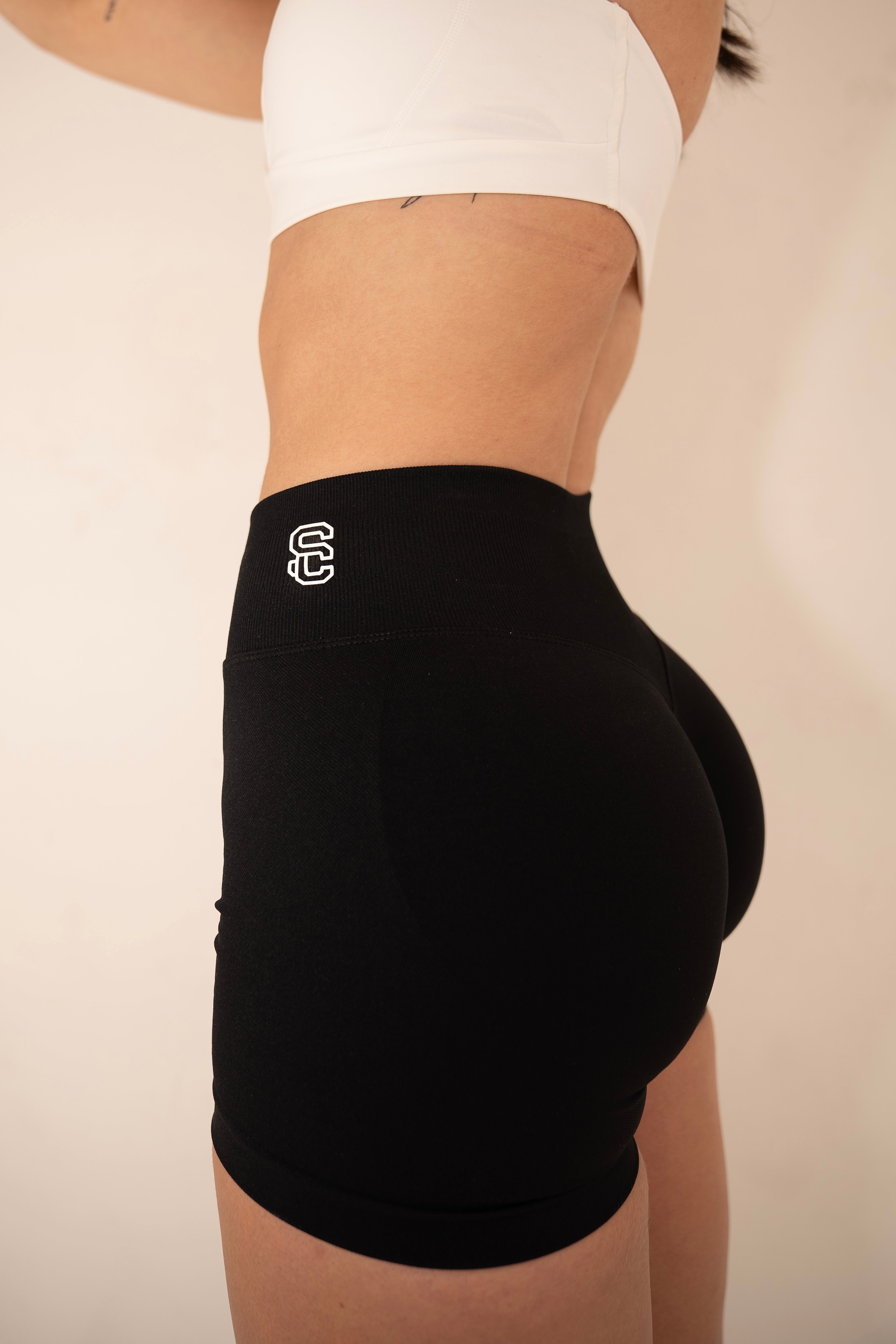 Seamless sculpt shorts