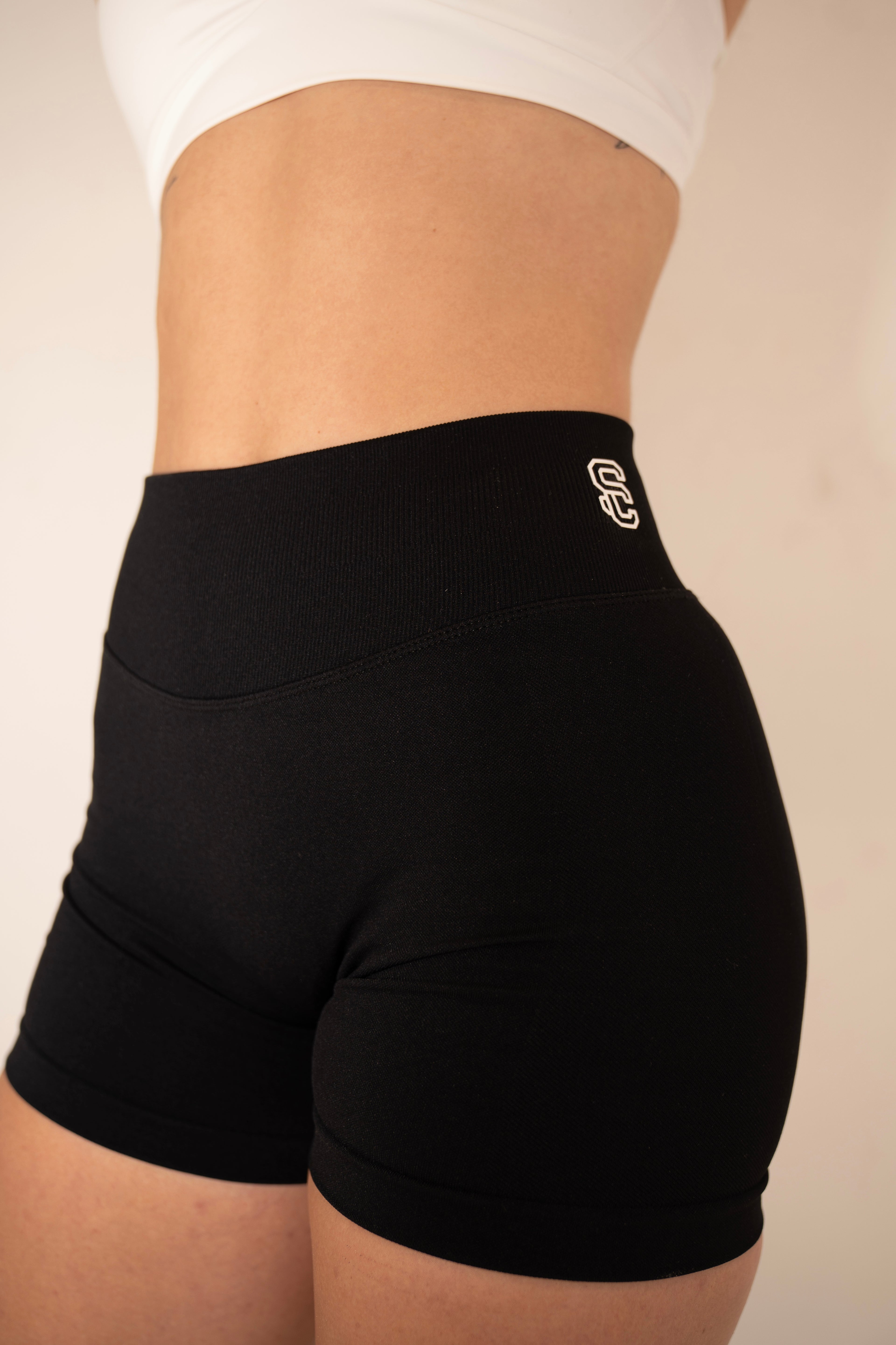 Seamless sculpt shorts