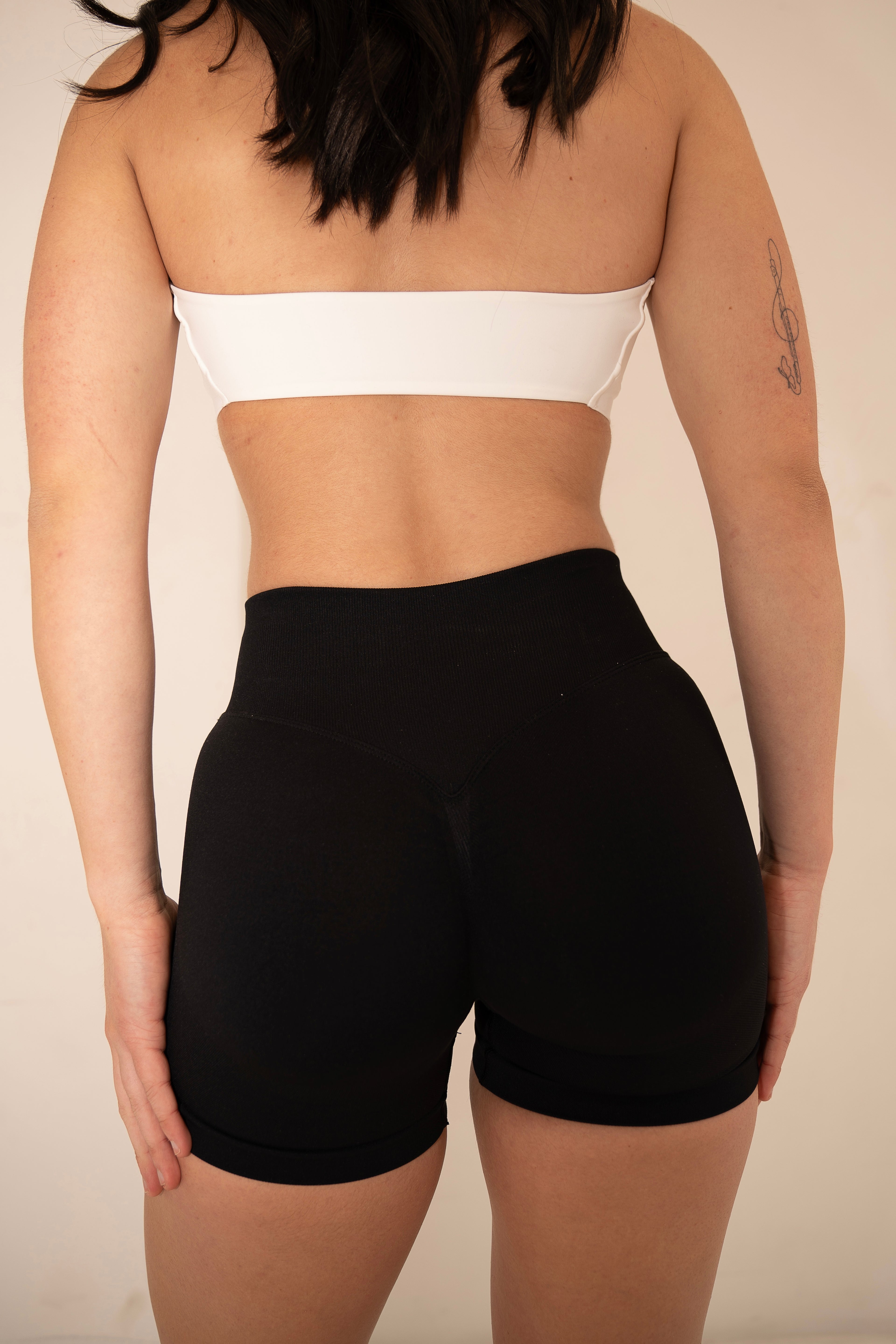 Seamless sculpt shorts